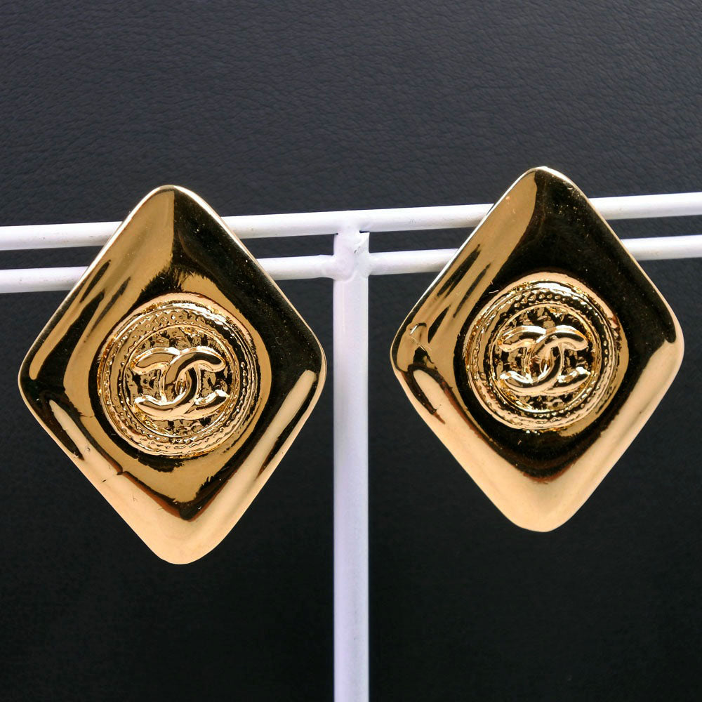 【Suale  OFF】Chanel CHANEL Earring Coco G  Gold Square  18.5g  【Supersale】 A Ranked Earring    & Buy