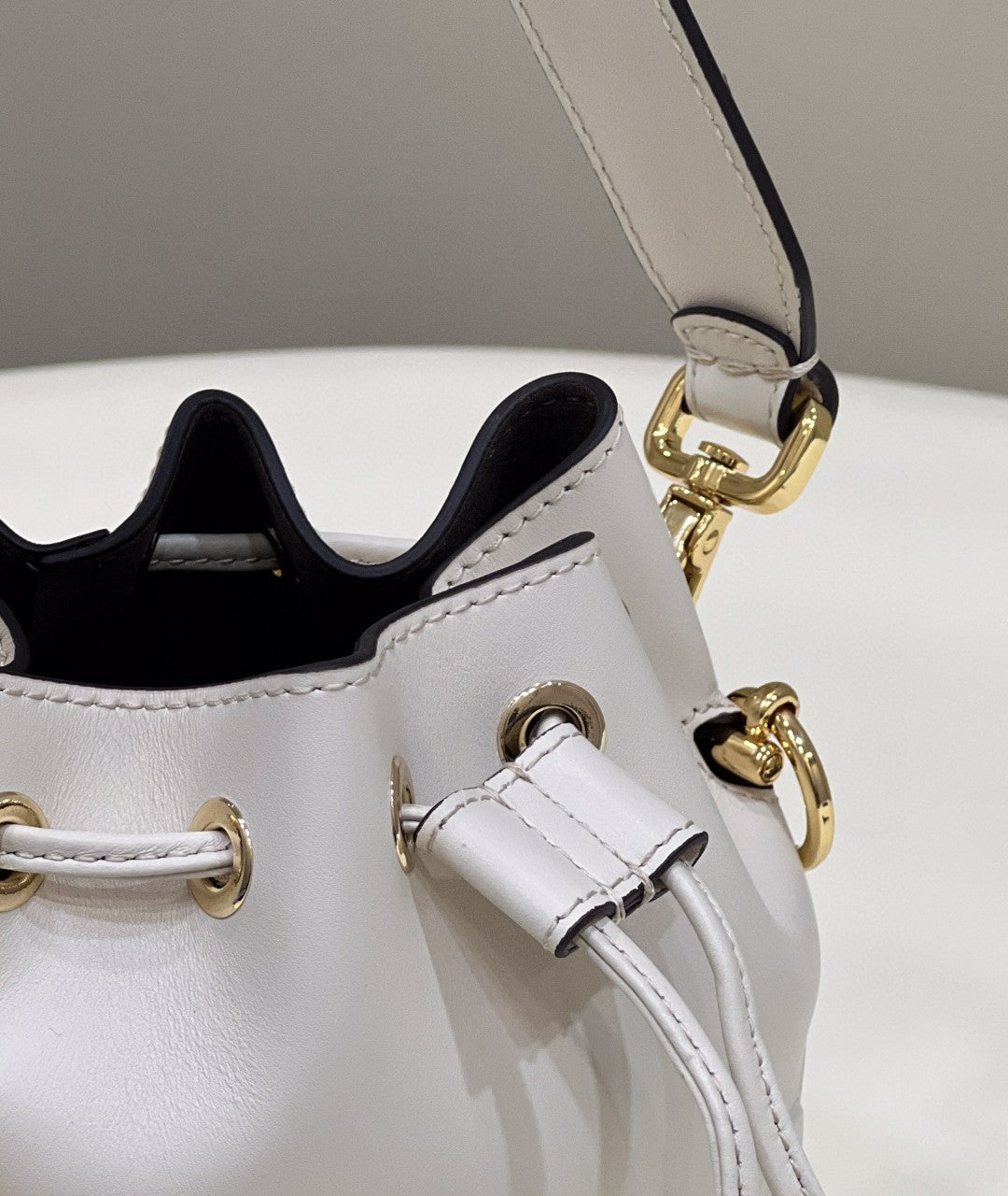 Fendi Mon Tresor White Mini-bag with stitching