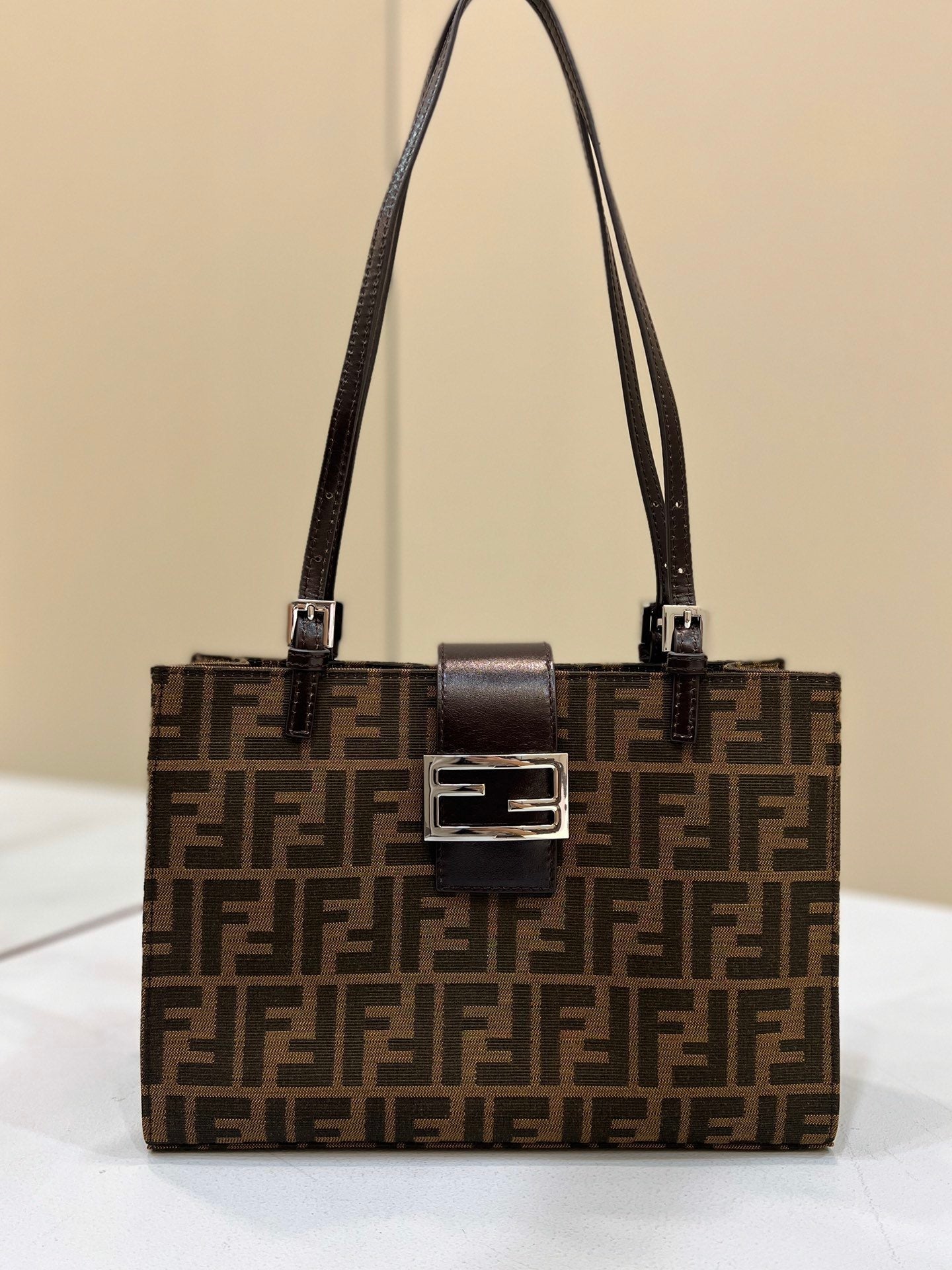 FI Baguette Tote Brown For Woman 11in/28cm