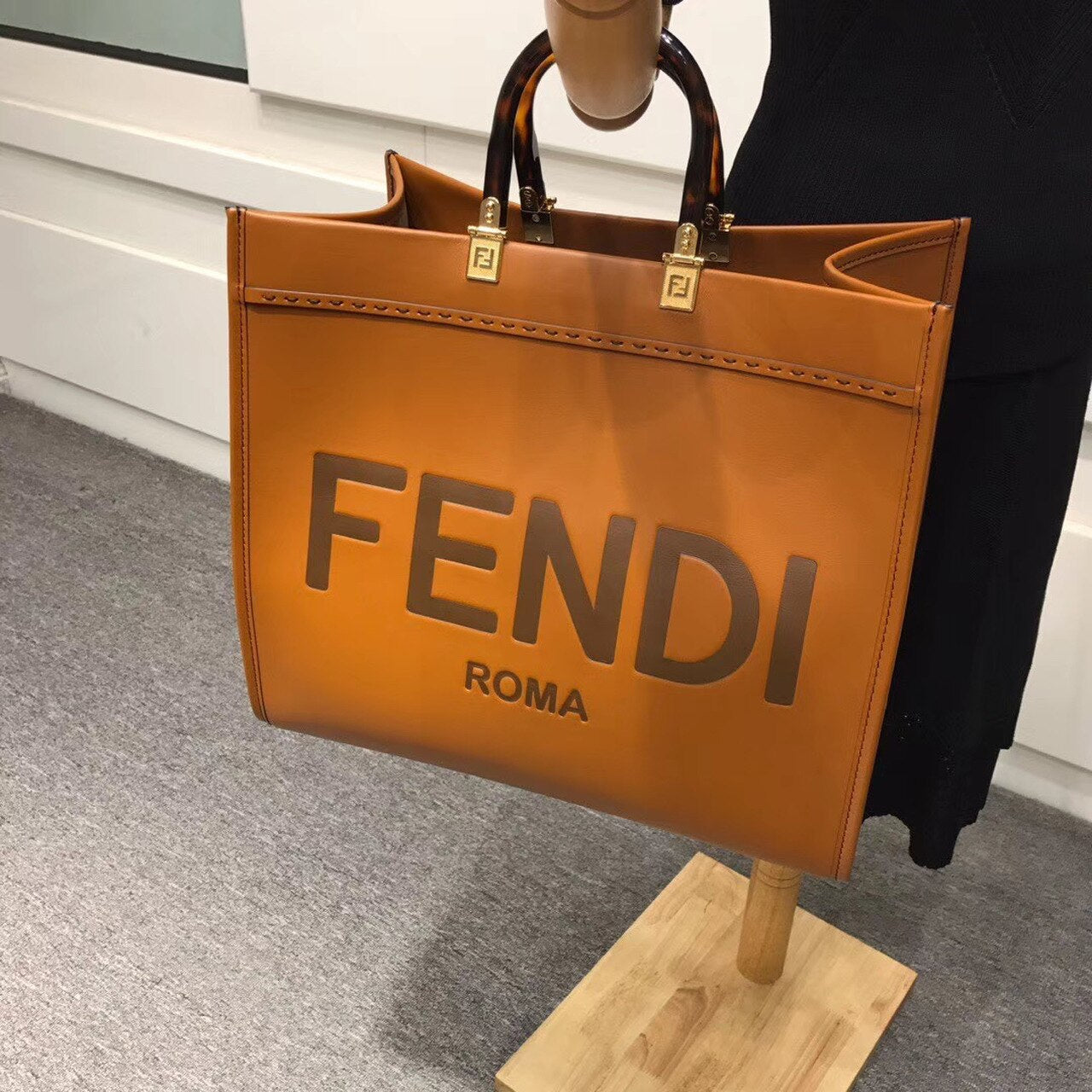 Fendi Sunshine Large Tote Bag Brown