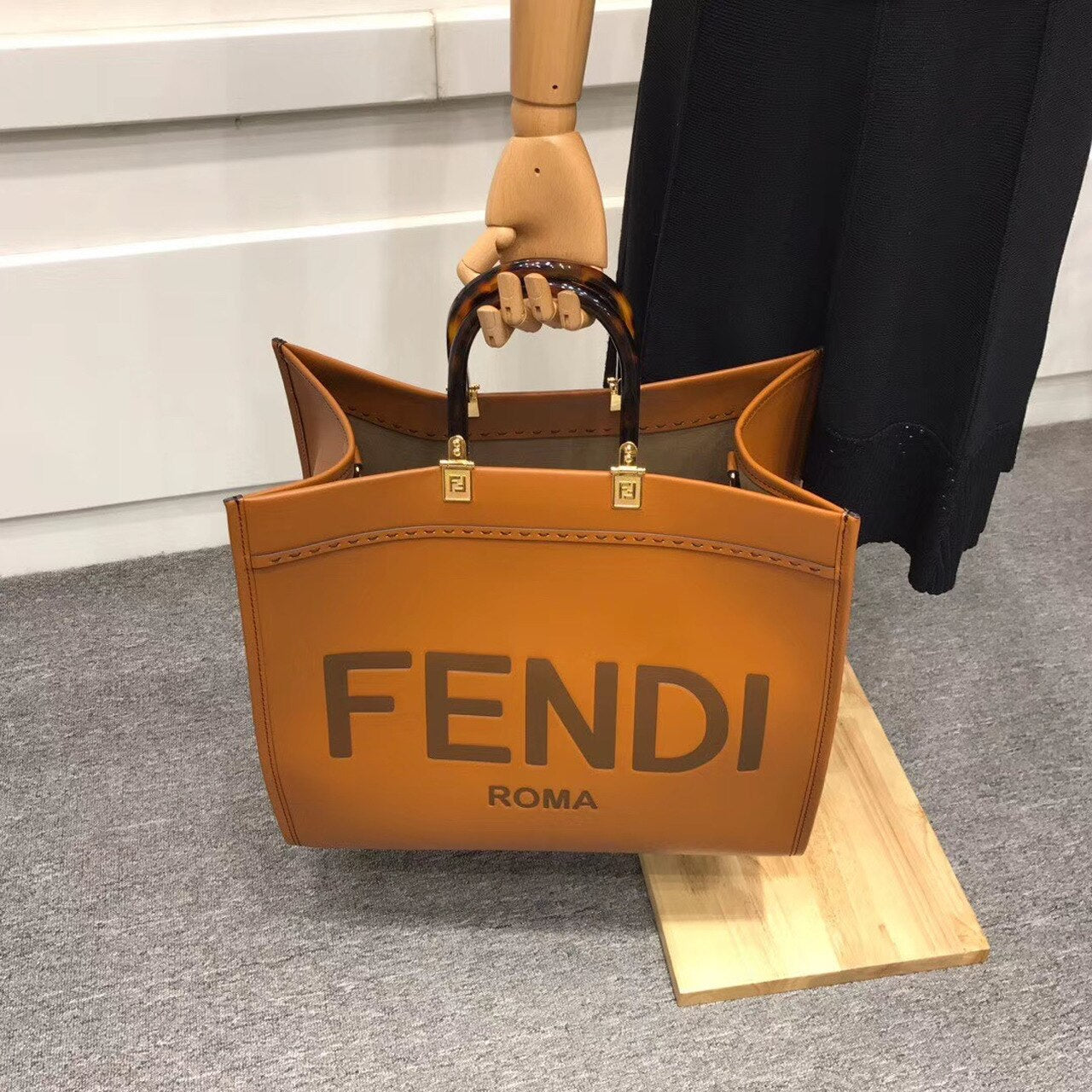 Fendi Sunshine Large Tote Bag Brown