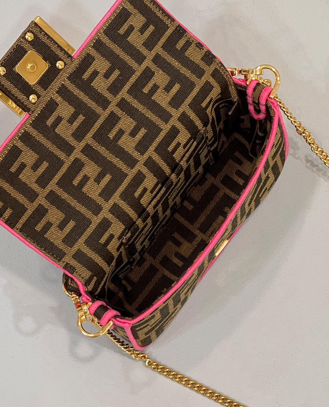 Fendi Baguette Small Brown Fabric Pink Border Bag For Woman 18cm/7in