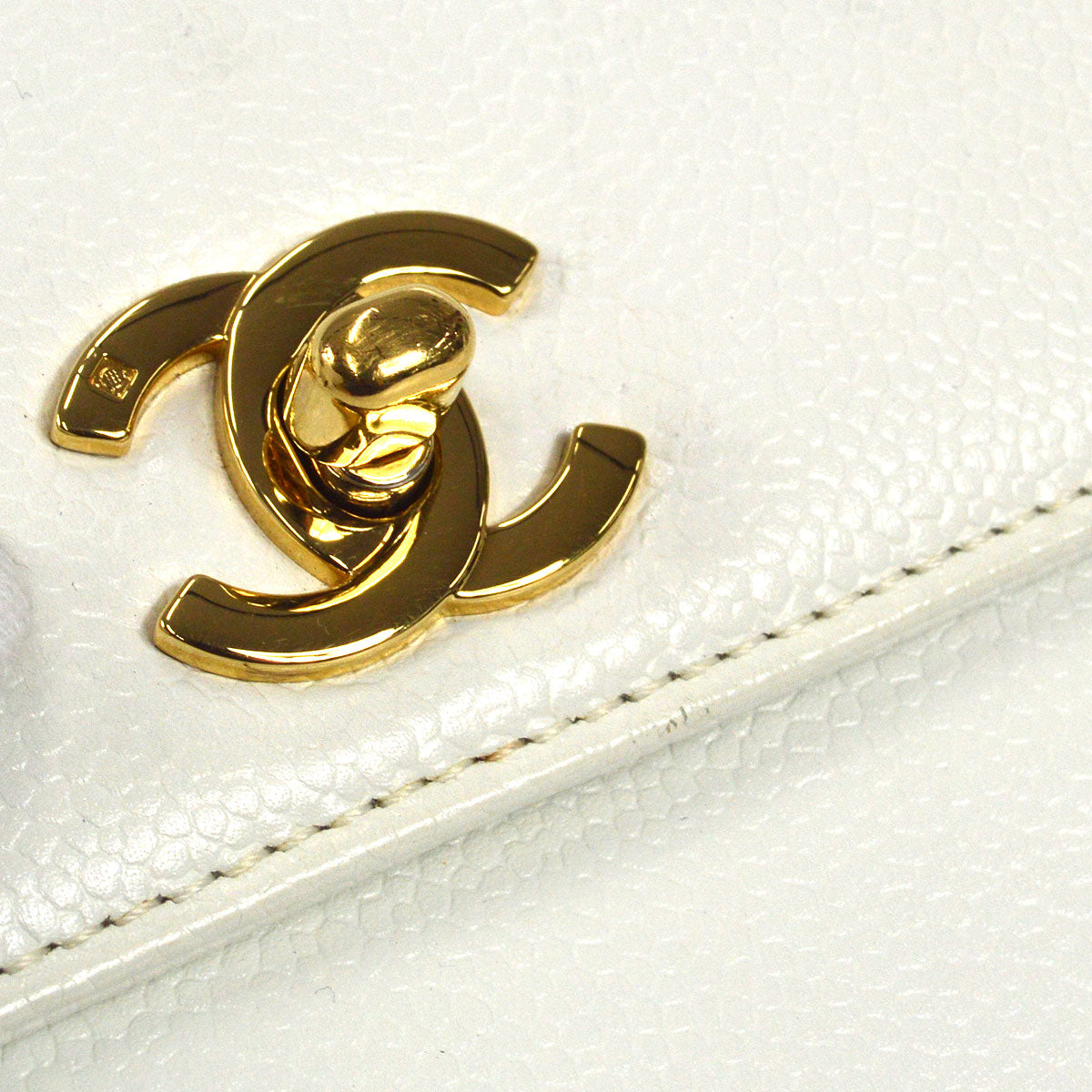 CHANEL 1997-1999 Kelly 25 White Caviar