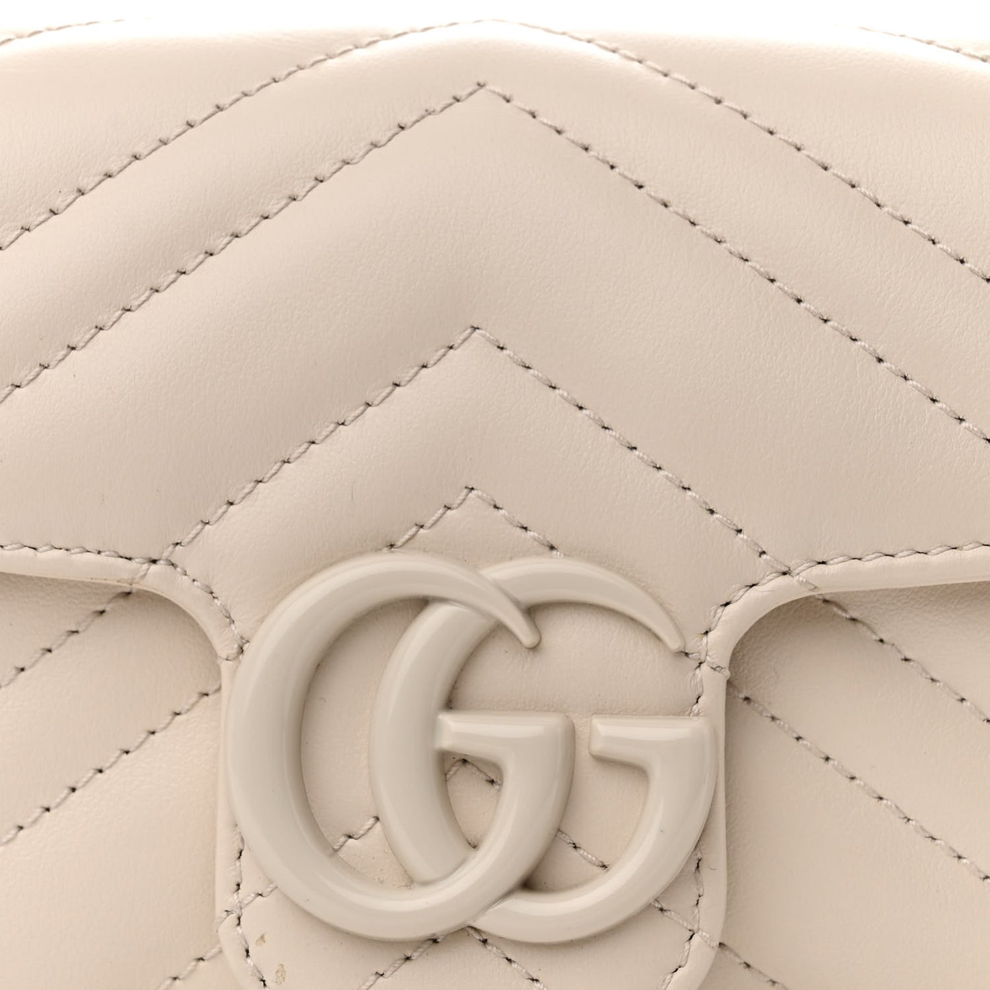 Gucci  Calfskin Matelasse Monochrome GG Marmont Chain Belt Bag Mystic White