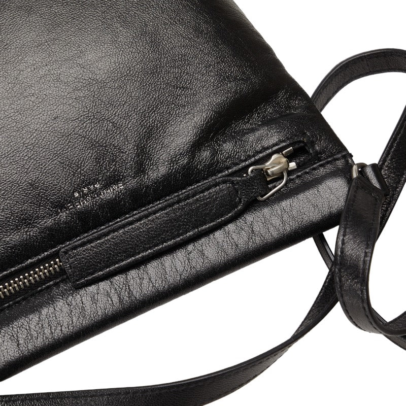 Saint Laurent Shoulder Bag in Calf Leather Black 581697