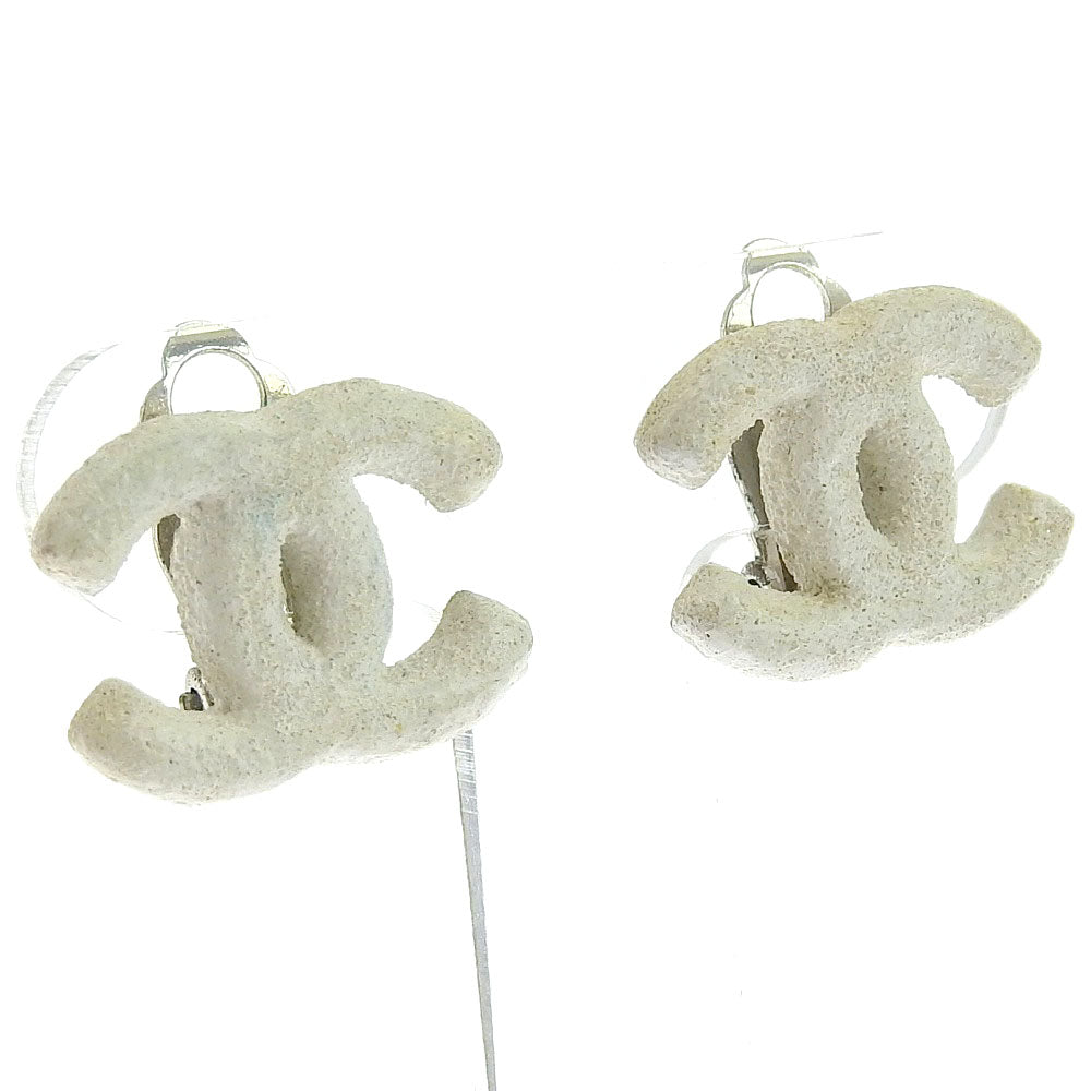 CHANEL COCOMARK White 03A  Earrings Manufactured From Metal