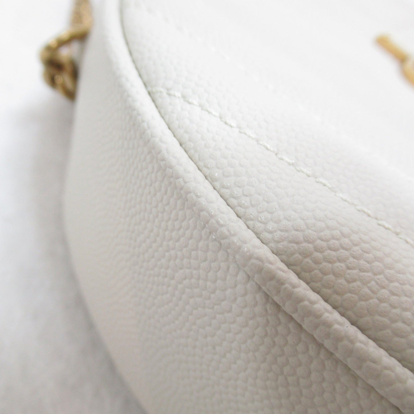 Saint Laurent Chain Shoulder Bag Leather Bag  White 610436