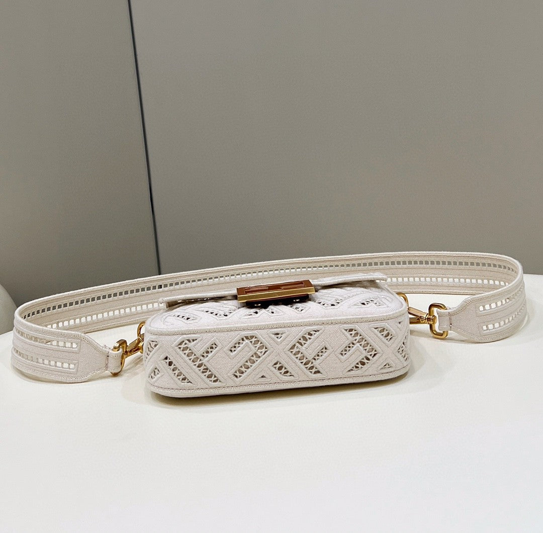 Fendi Baguette White with Embroidery Small Bag For Woman 21cm/8in