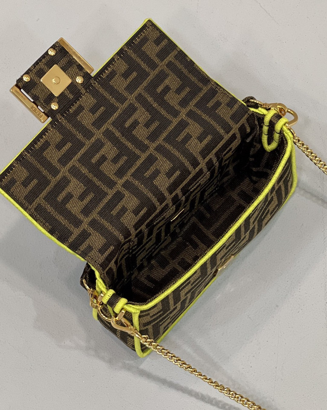 Fendi Baguette Small Brown Fabric Yellow Border Bag For Woman 18cm/7in