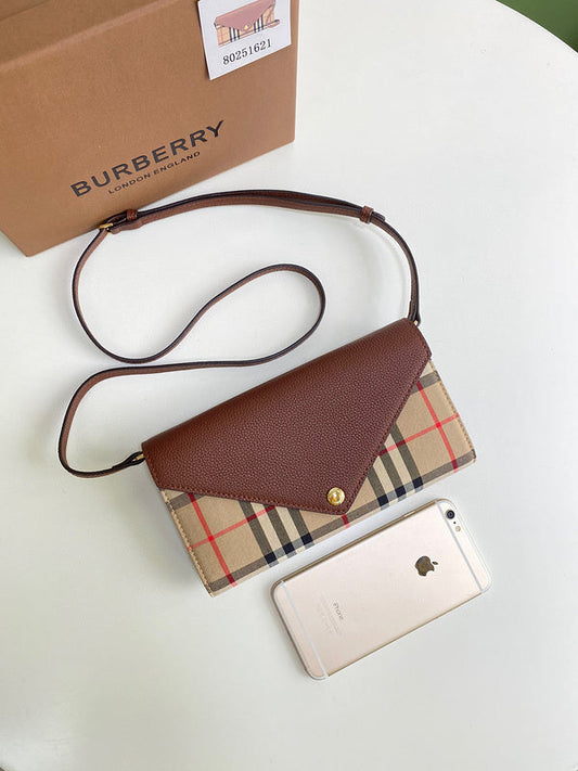 Burberry Bags - 020