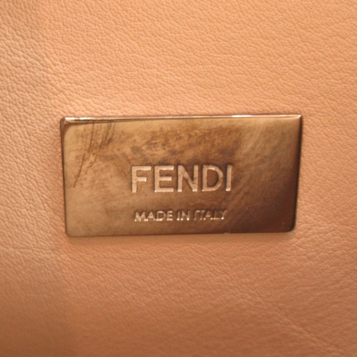 Fendi Fendi Peekaboo Icon Essential Shoulder Bag Leather  White 8BN302