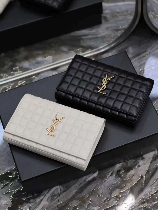 Yves Saint Laurent - Bags   669