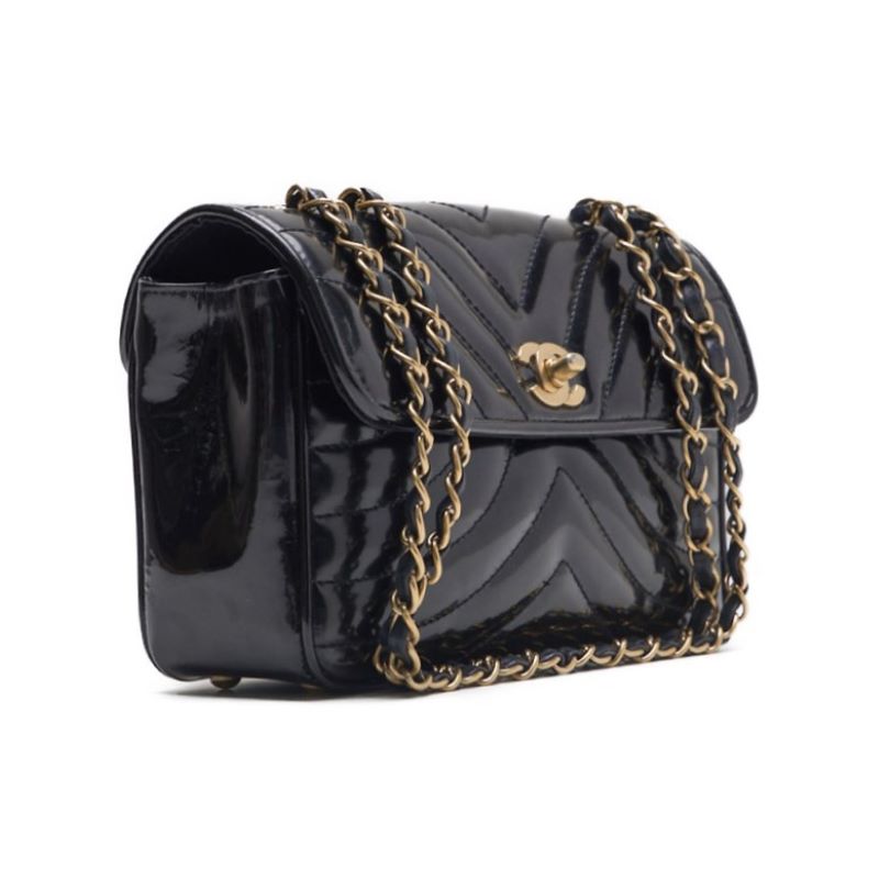 Chanel V-stick Turn-Lock Chain Shoulder Emal Black  Shoulder Bag  Shoulder Bag Mini Shoulder Ladies Bag Hybrid 【 Ship】 SS Himalan Bookstore Online