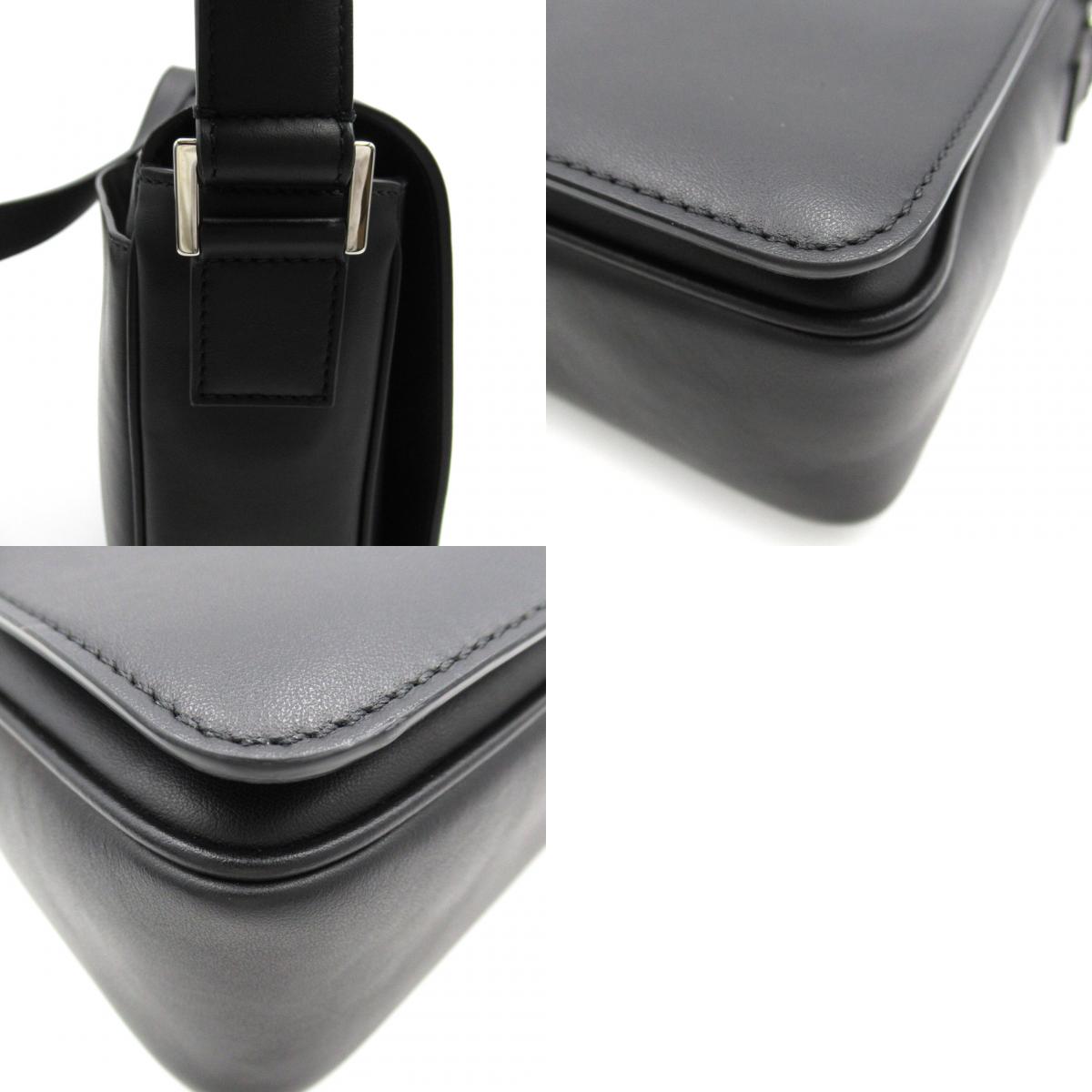 Fendi Fendi Messenger Bag   Black 7VA521