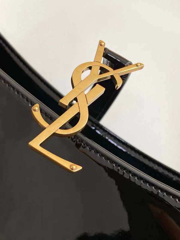 Yves Saint Laurent - Bags   482