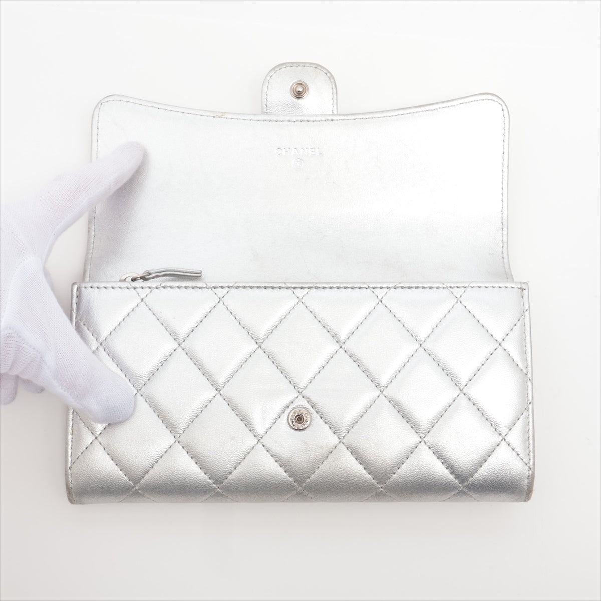 Chanel Matrasse Wallet Silver Silver