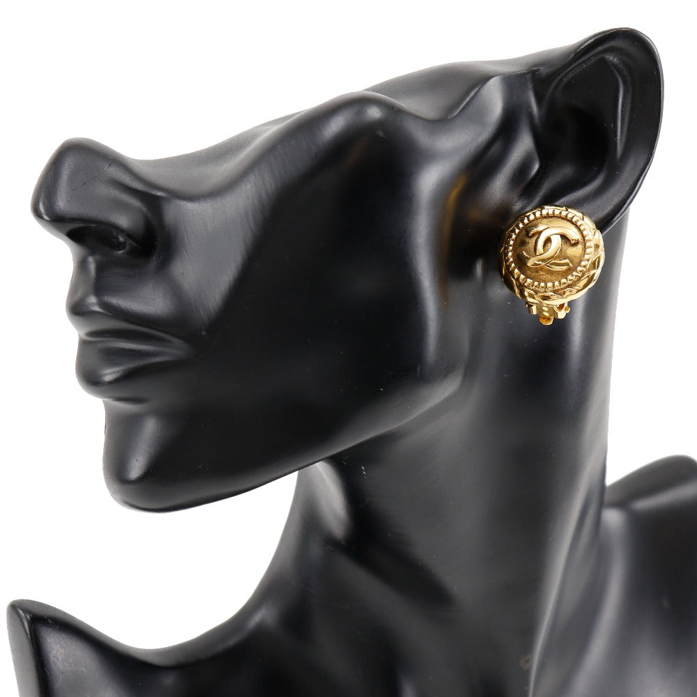 Chanel Chanel Earring G  French made 2398  17.2g   A-Rank Earring   & Buy