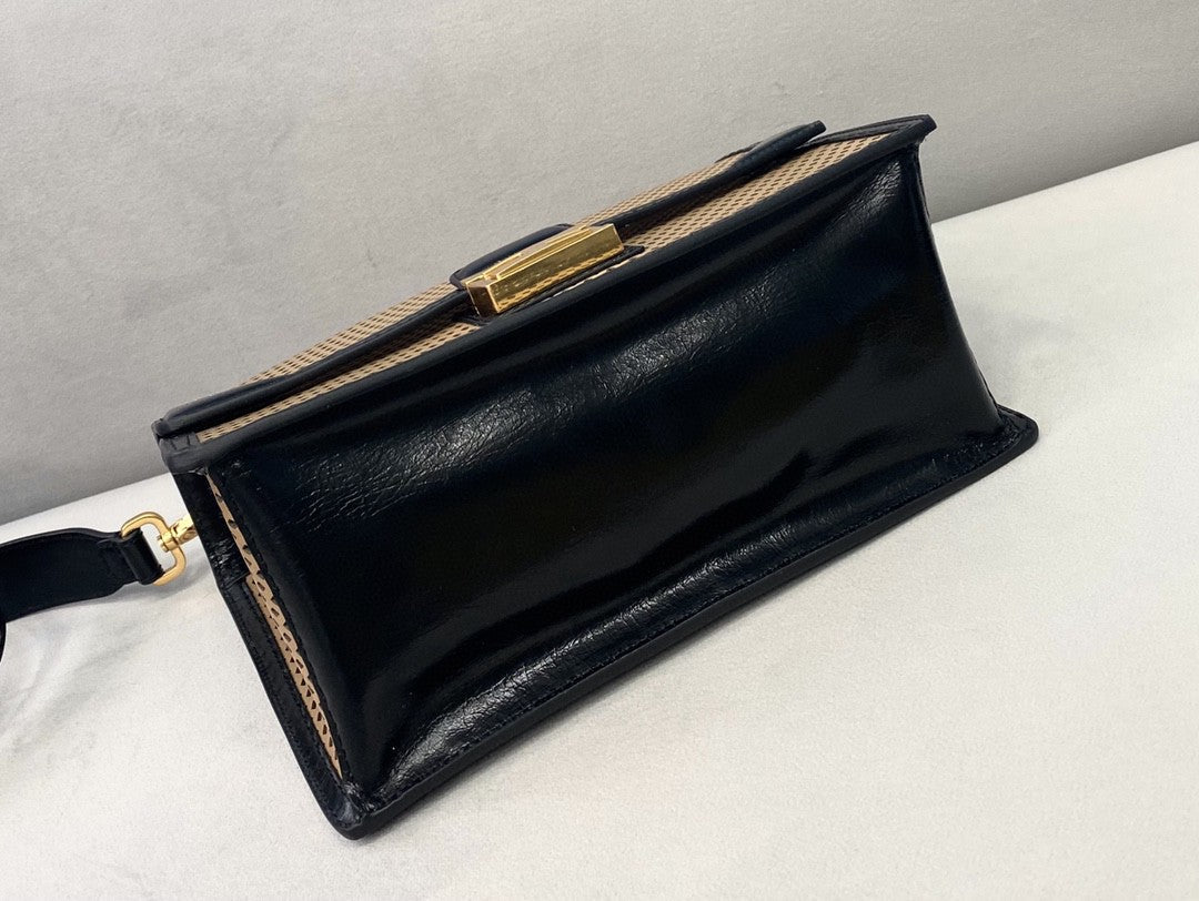 Fendi Medium Kan U Black and Brown Bag For Woman 25cm/10in