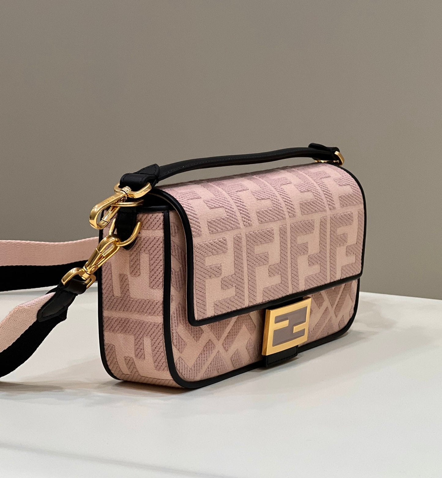 Fendi Baguette Light Pink Crossbody Bags