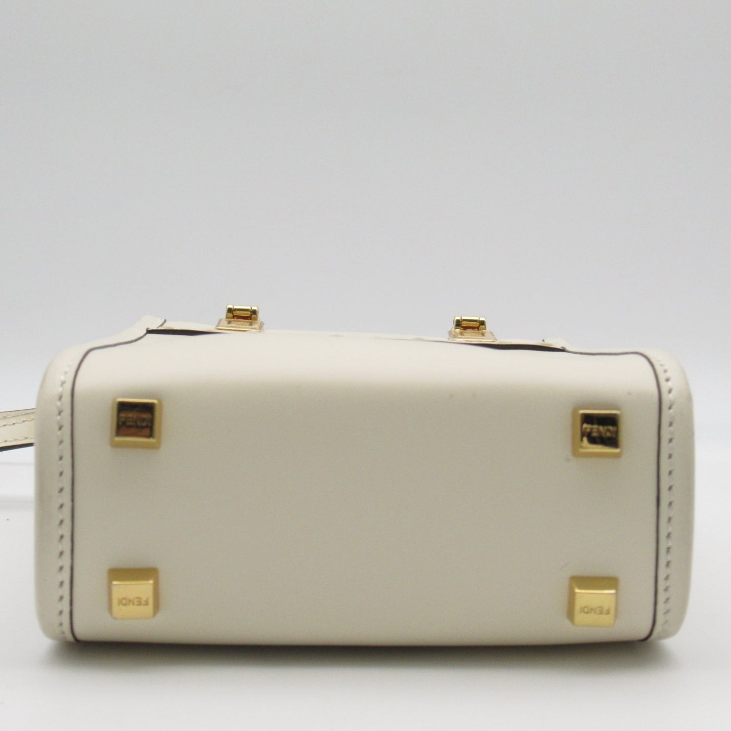 Fendi Fendi Sunshine  Mini Shoulder Bag Shoulder Bag  White 8BS051