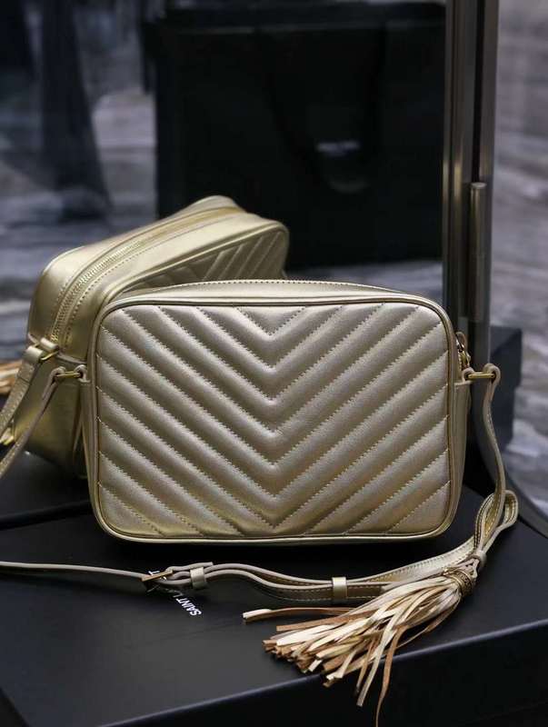 Yves Saint Laurent - Bags   657