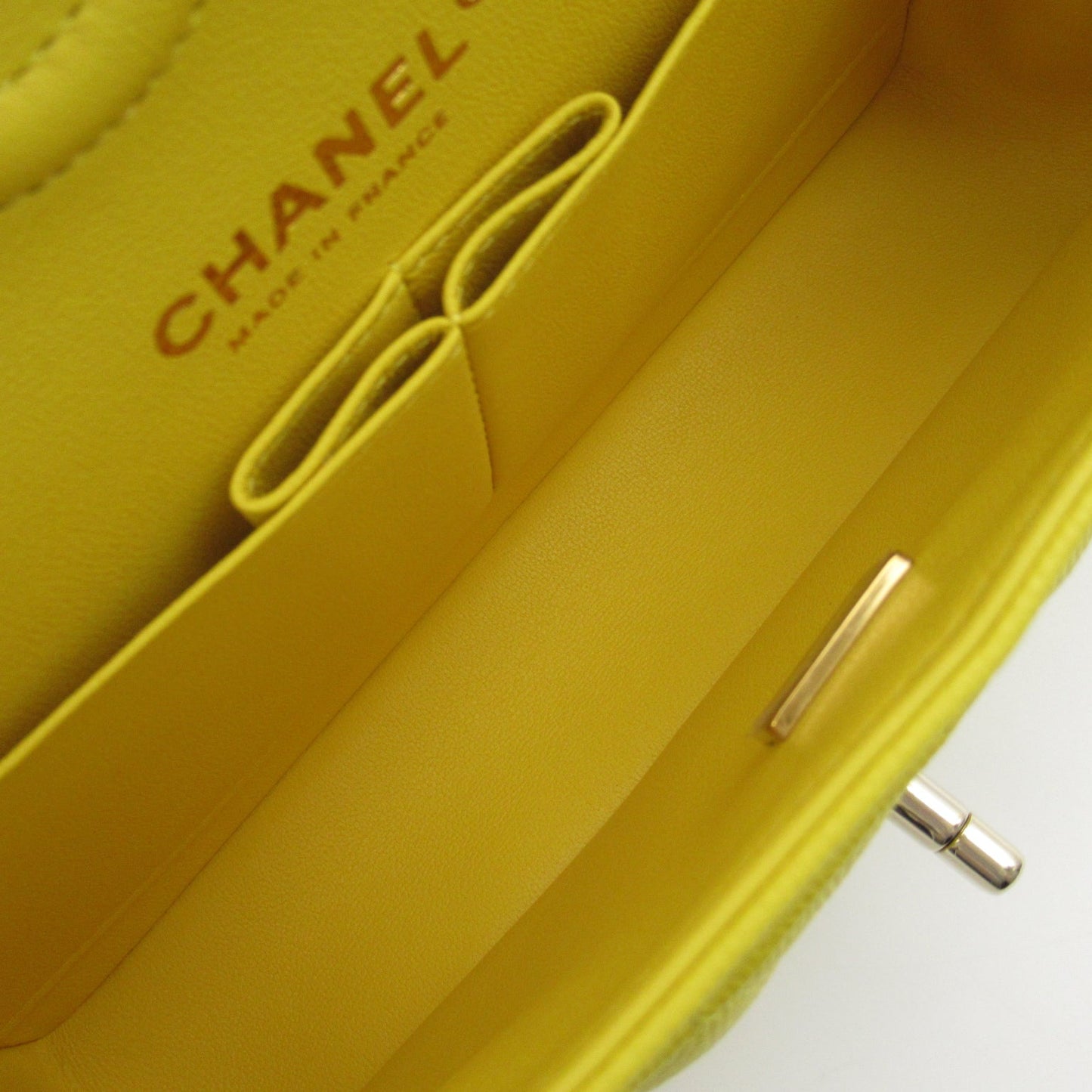 Chanel Double Flap Chain Shoulder Bag Double Flat Chain Shoulder Bag Caviar S (Green )  Yellow  ()