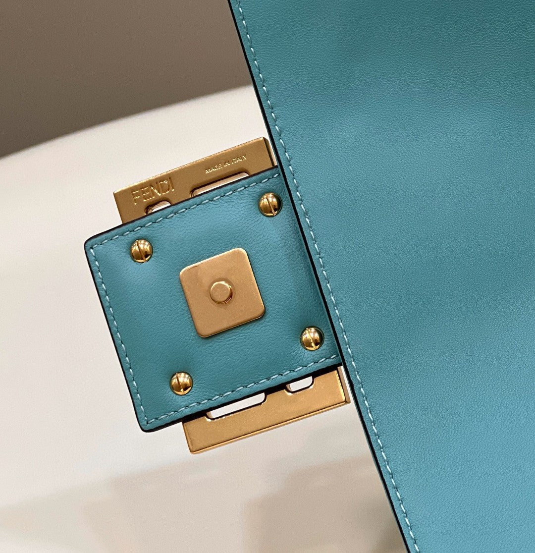 Fendi Baguette Medium Mint Green Bag For Woman 27cm/10.5in