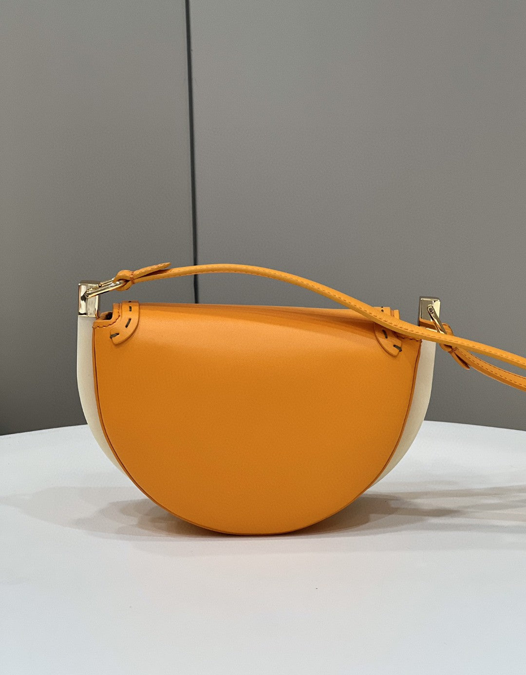 Fendi Moonlight Saddle Orange Bag For Woman 19cm/7.5in