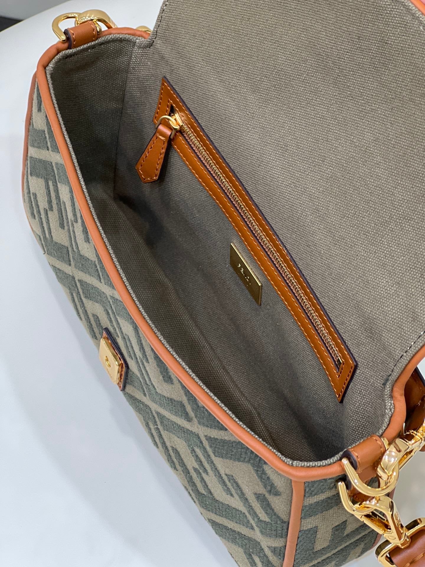 Fendi Baguette Khaki Crossbody Bags