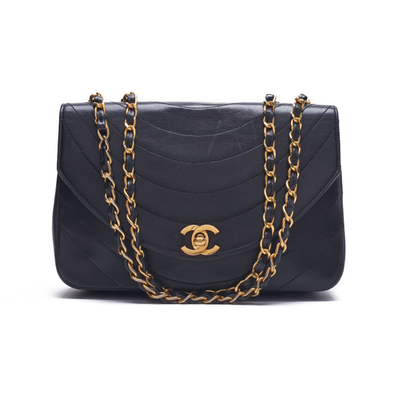 Chanel Border Stitch Round Flap Turnlock Chain Shoulder  Black  Shoulder Bag  Shoulder Bag Ladies Shoulder Bag Hybrid Secondary  Ship] [SS] Dharma Sharma Online