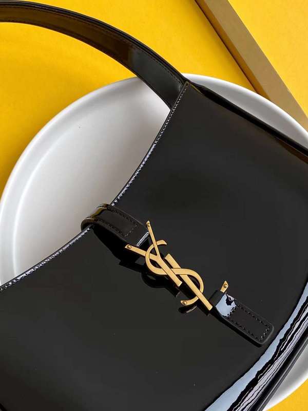 Yves Saint Laurent - Bags   482