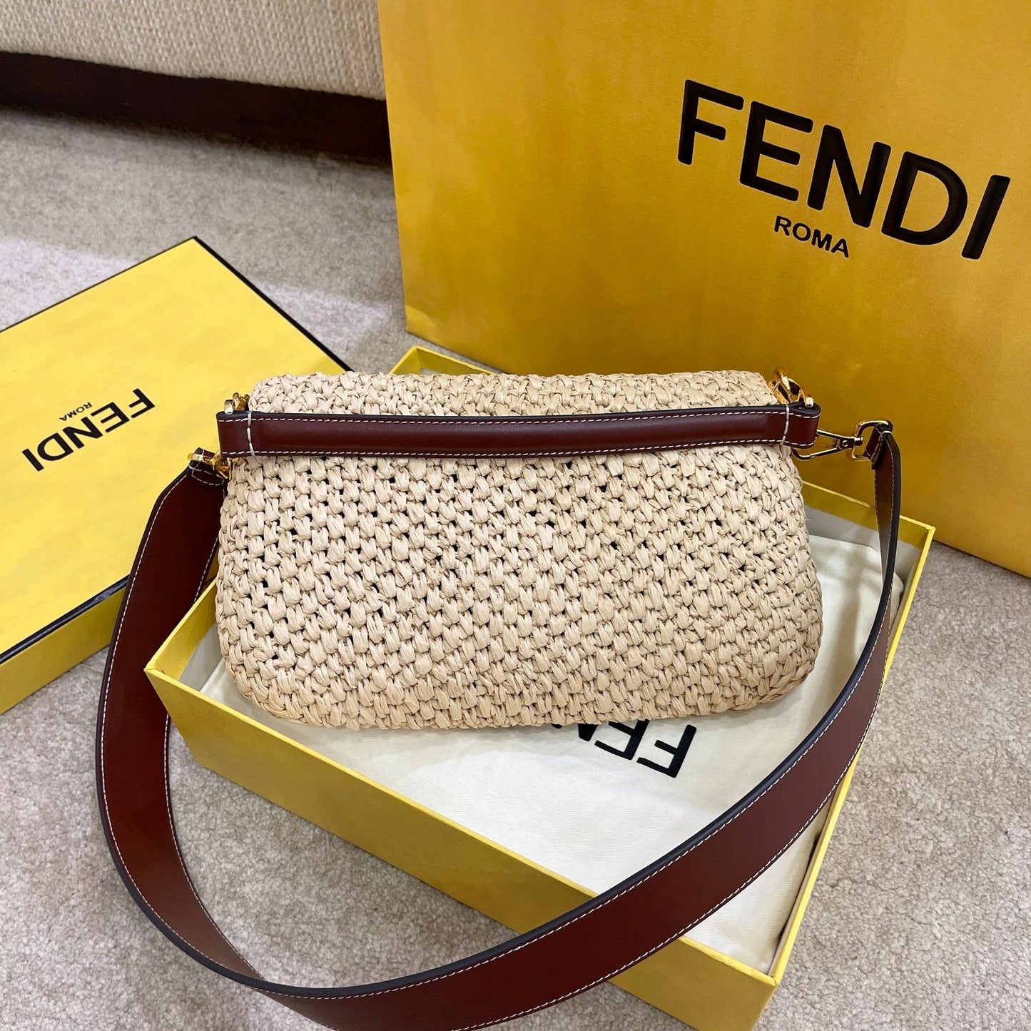 Fendi Baguette Woven Straw Red