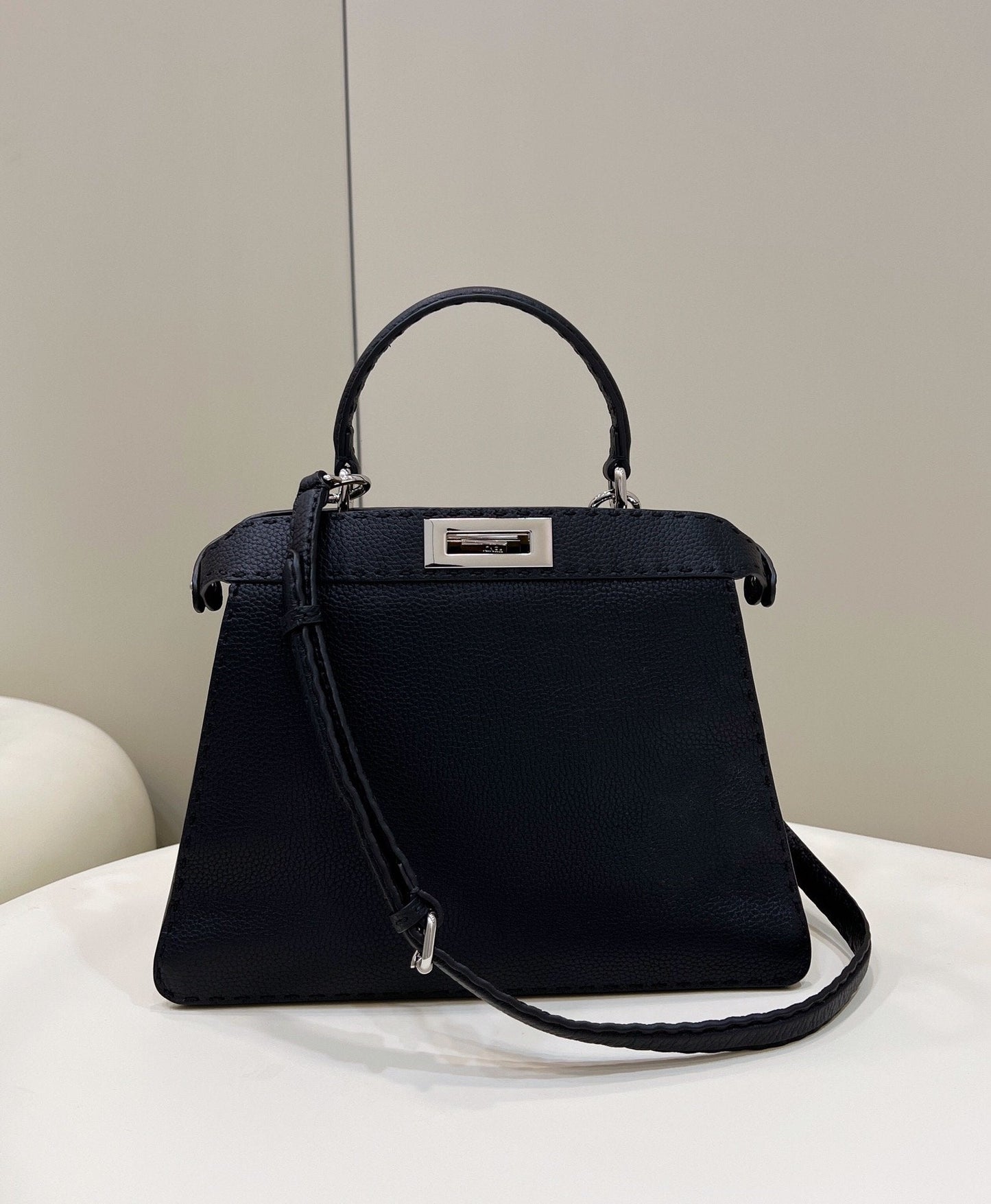 Fendi Peekaboo ISeeU Medium Black