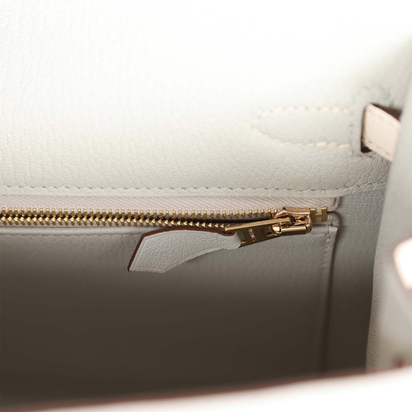 Hermes Kelly Sellier 25 Gris Perle and Nata Chevre Brushed Gold Hardware