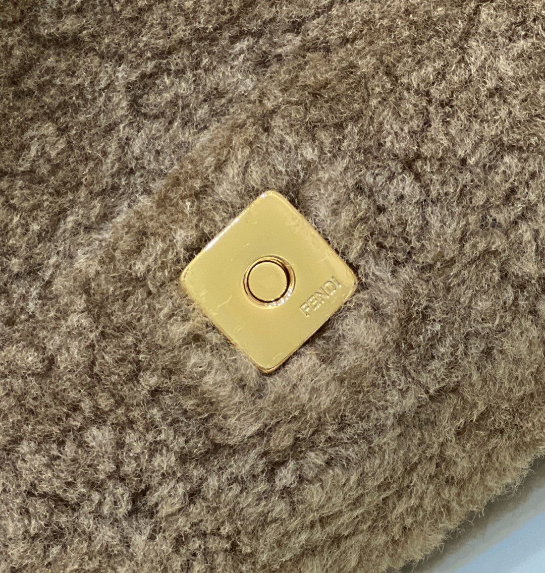 Fendi Baguette Beige Sheepskin Bag