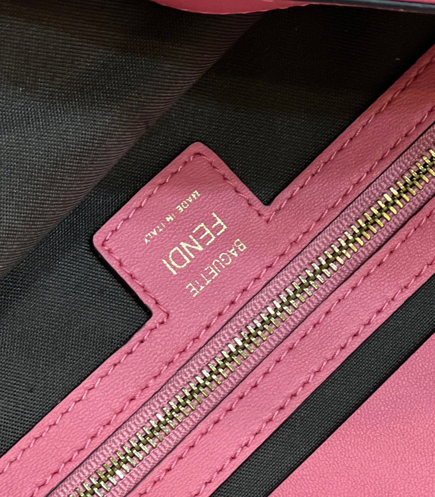 Fendi Baguette Pink For Crossbody Bags