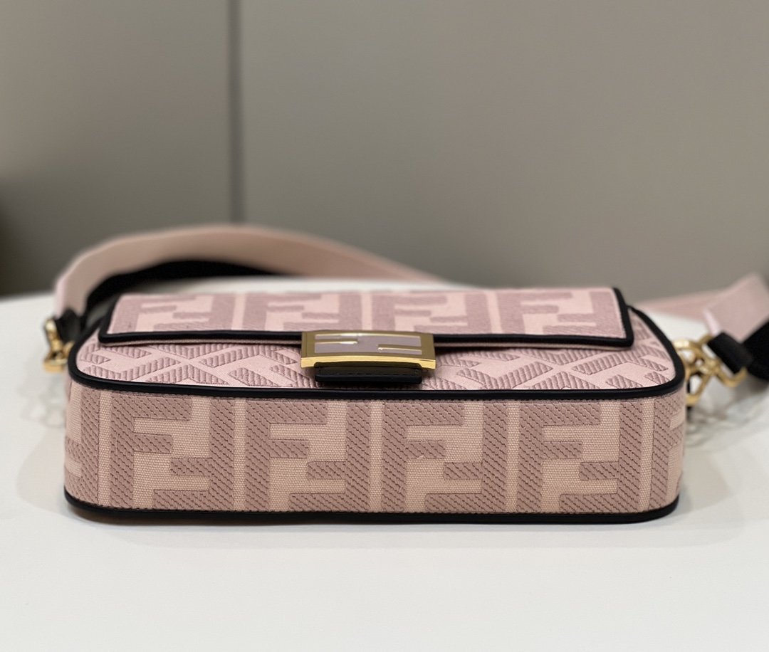 Fendi Baguette Light Pink Crossbody Bags