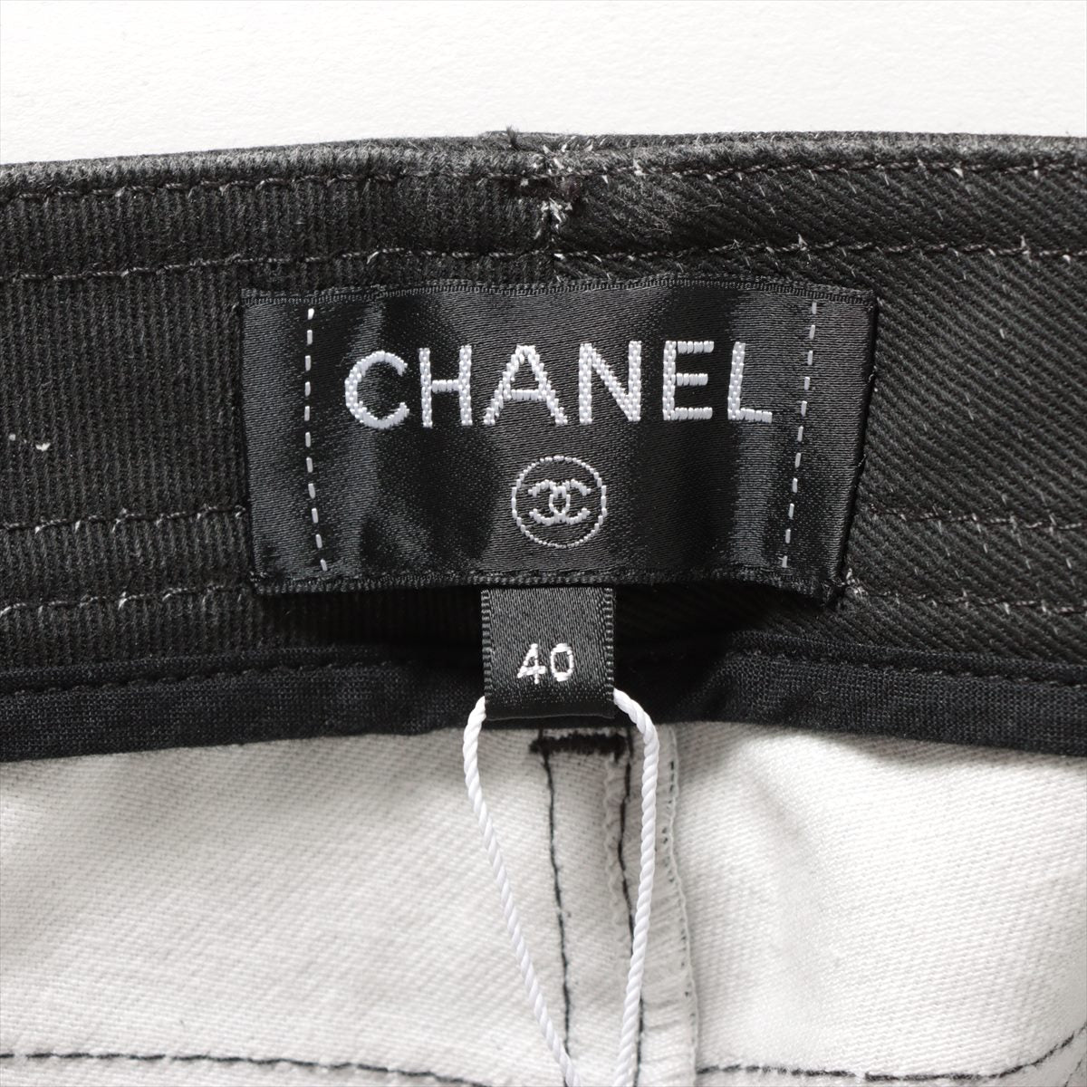 Chanel Coco Button 22C Cotton Denim Pants 40  Grey P71979V63579