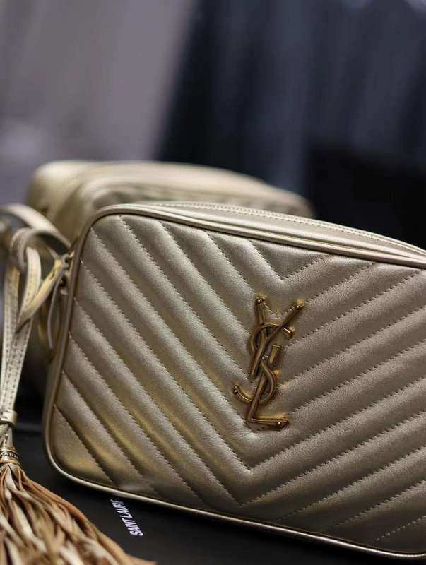 Yves Saint Laurent - Bags   657