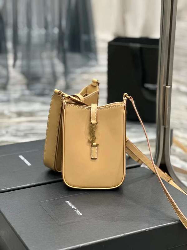 Yves Saint Laurent - Bags   622