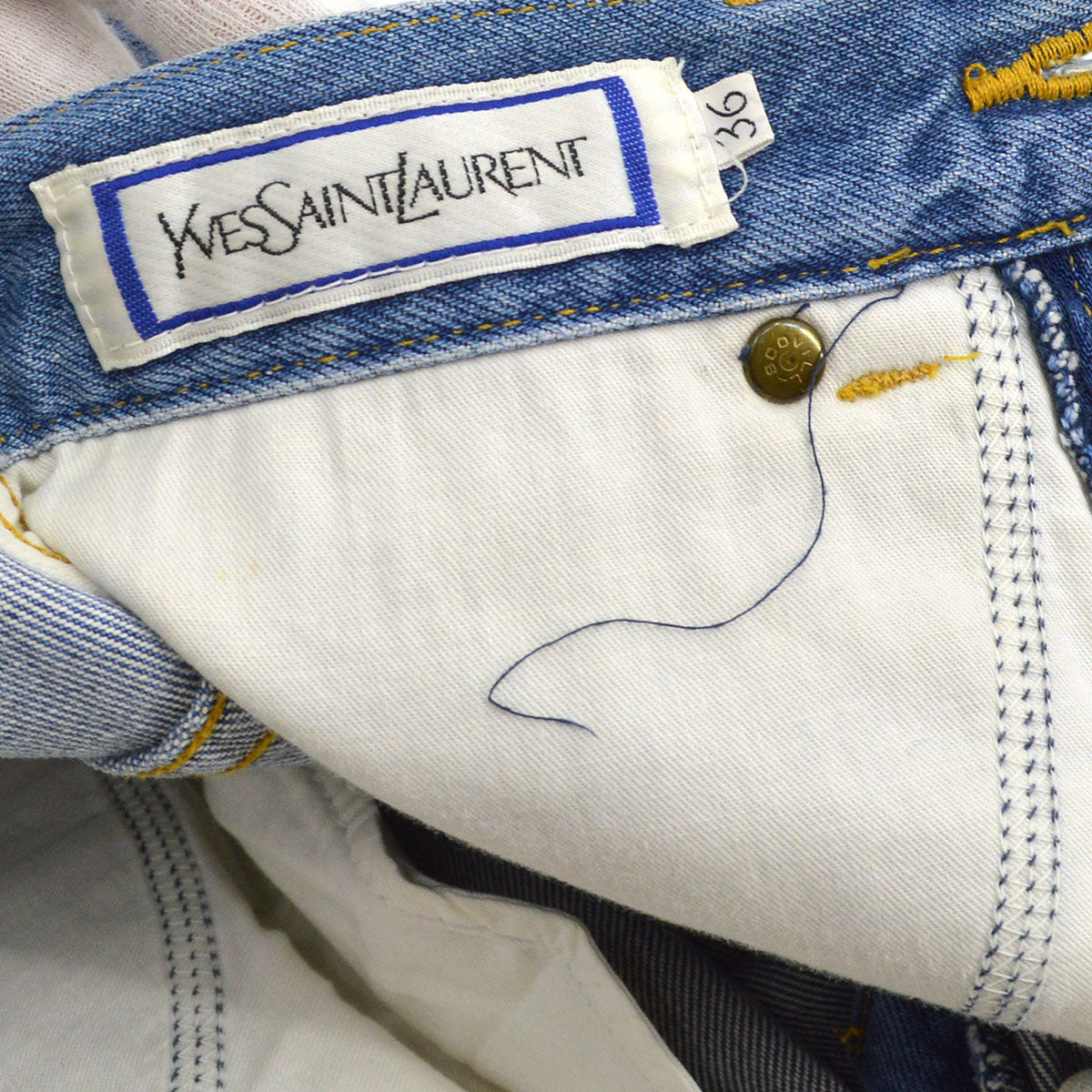 Yves Saint Laurent * 1980s straight-leg jeans #36