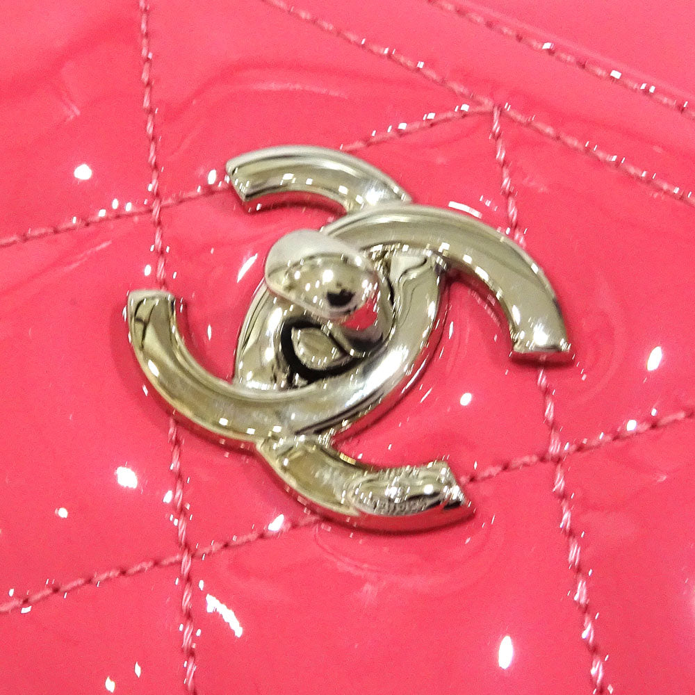 Chanel Chain Shoulder Bag Patent Leather Enamel Turn-Lock Coco  Pink A92779