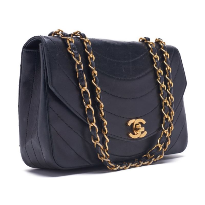 Chanel Border Stitch Round Flap Turnlock Chain Shoulder  Black  Shoulder Bag  Shoulder Bag Ladies Shoulder Bag Hybrid Secondary  Ship] [SS] Dharma Sharma Online