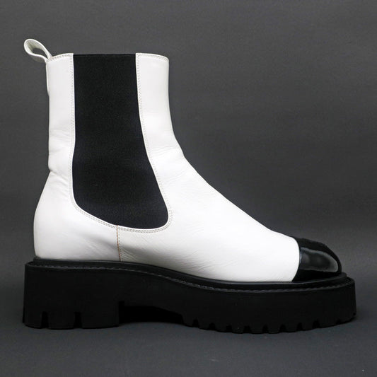 CHANEL G38218 36C White Black Leather Thick Bottom Coco Shoes  G38218 36C White Black Leather