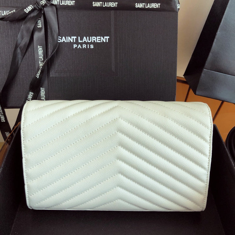 Yves Saint Laurent - Bags   090