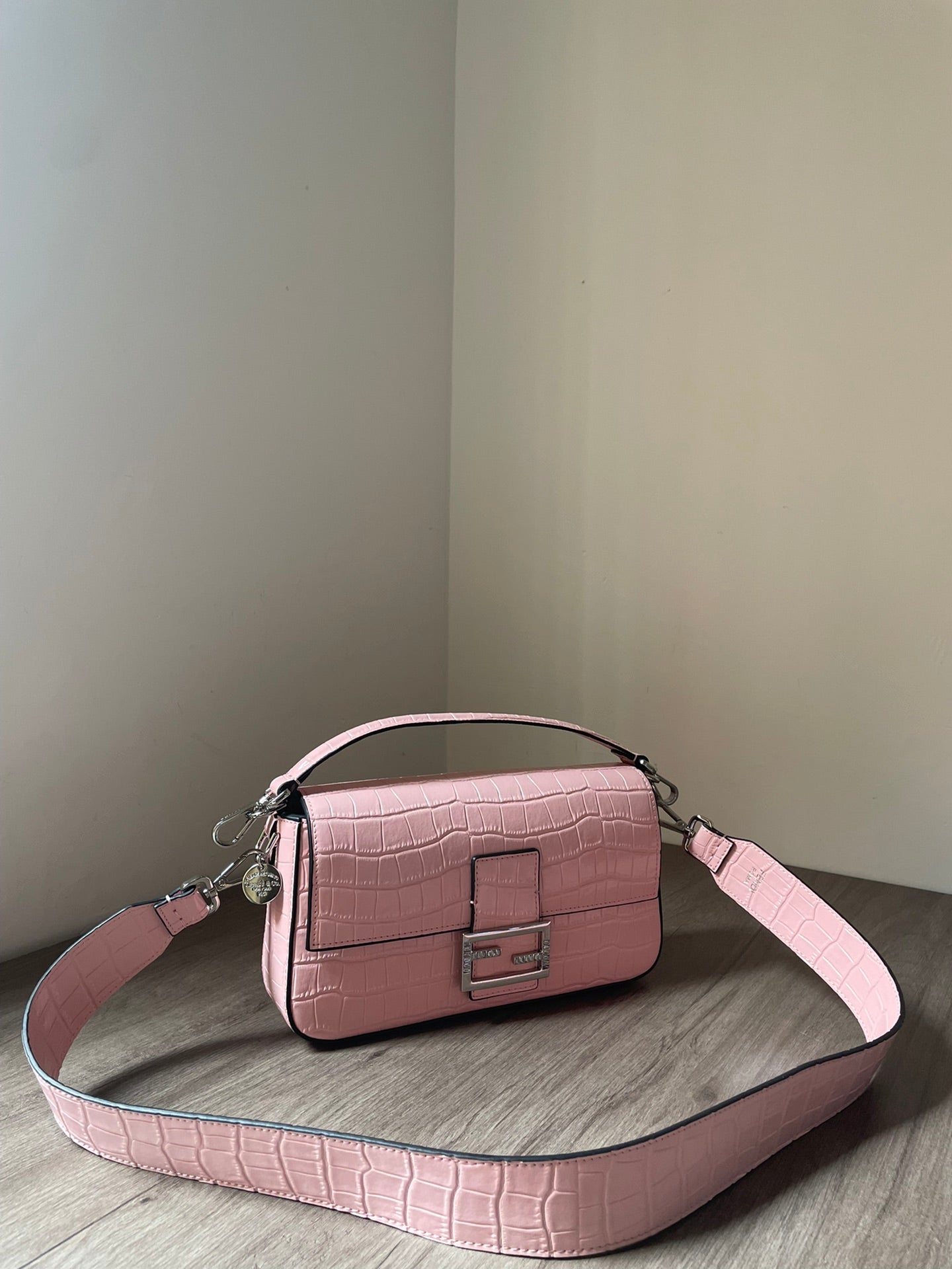 Fendi Luxury Bag - FED - 037