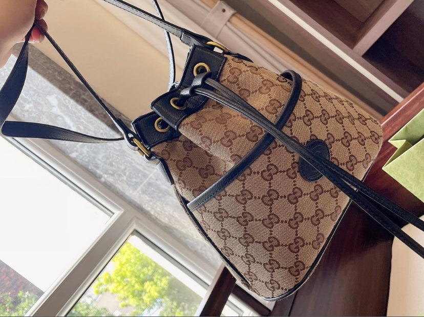 GUCCI ladies handbag