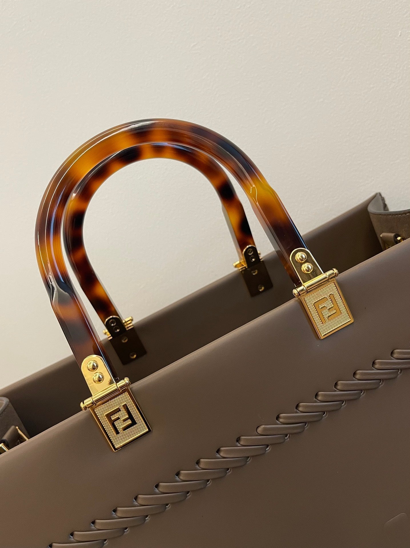 Fendi Sunshine Shopper Medium Bag