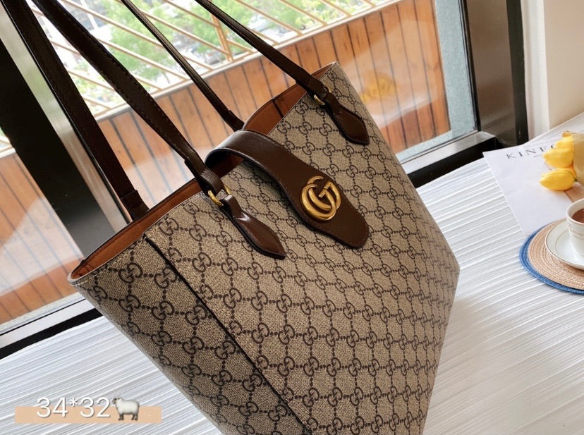 Gucci woman shoulder Handbag