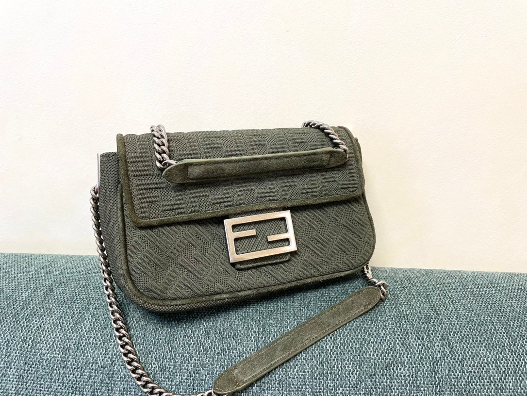 Fendi Midi Baguette Chain Bag